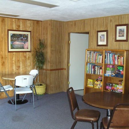Lake Minden Camping Resort Cottage 2 Nicolaus Esterno foto