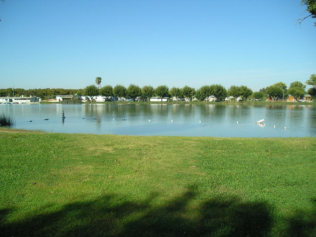 Lake Minden Camping Resort Cottage 2 Nicolaus Esterno foto